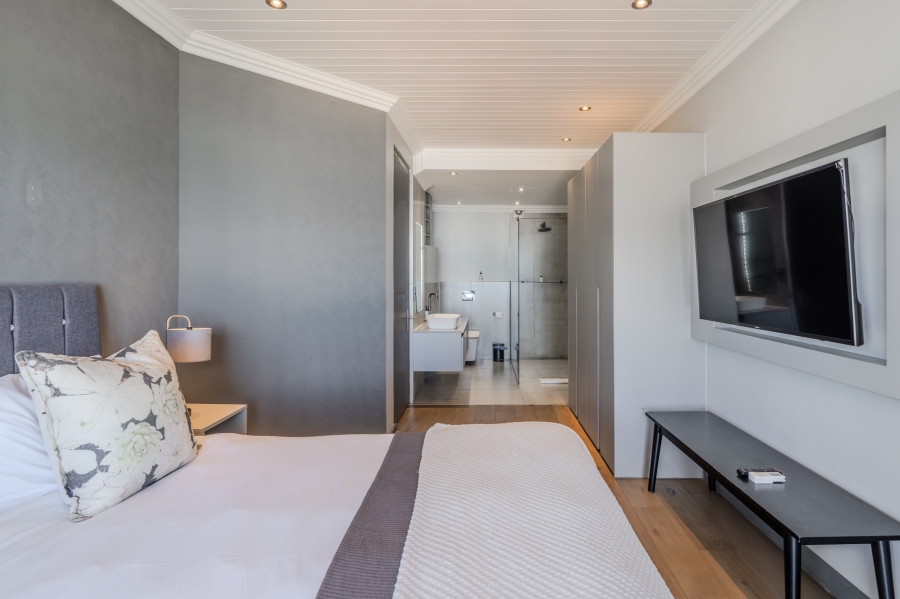 3 Bedroom Property for Sale in Camps Bay Western Cape